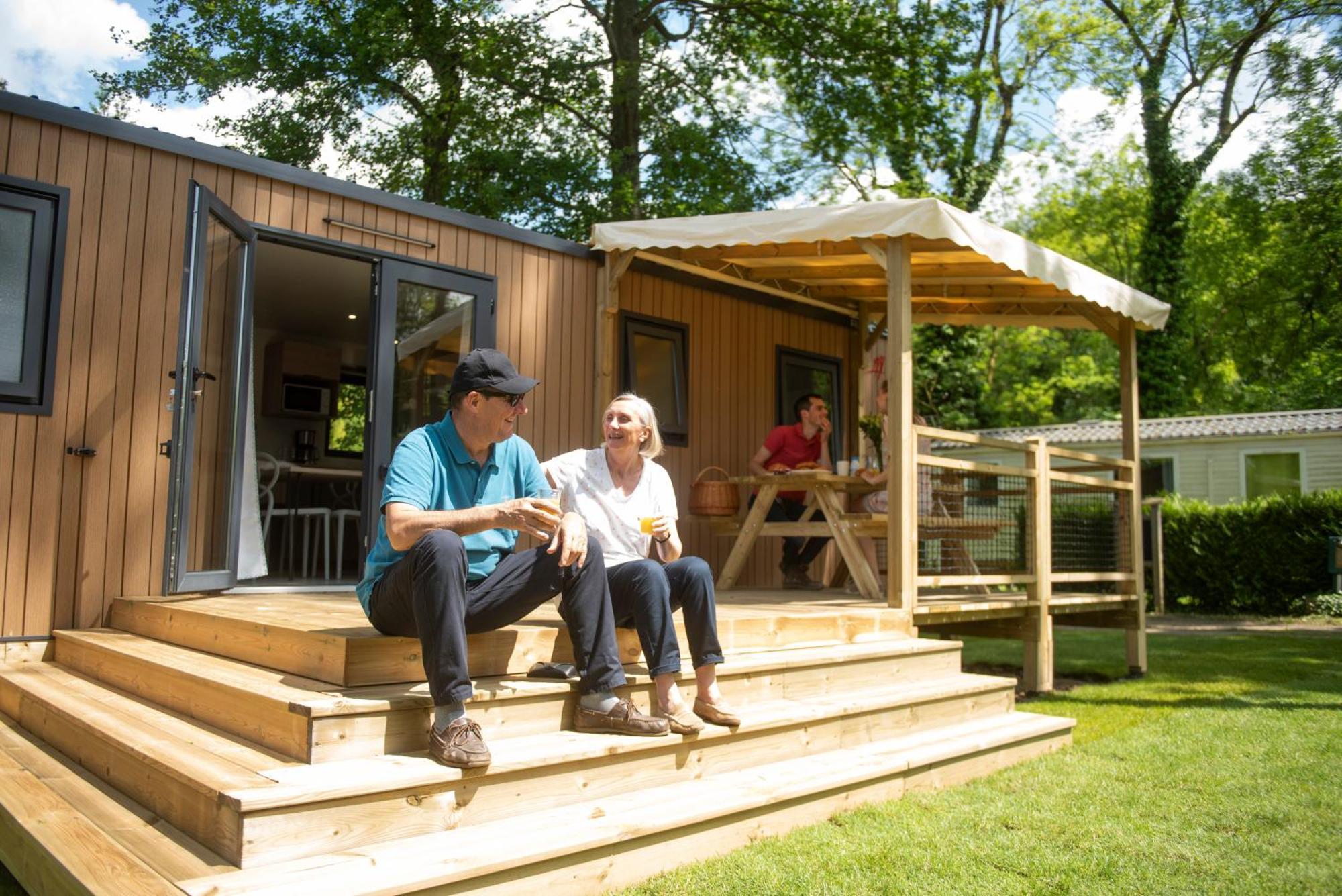 Camping Le Pre Des Moines Жувьё Экстерьер фото